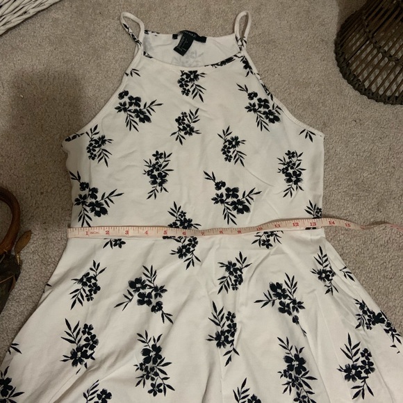 Dress - Picture 3 of 5